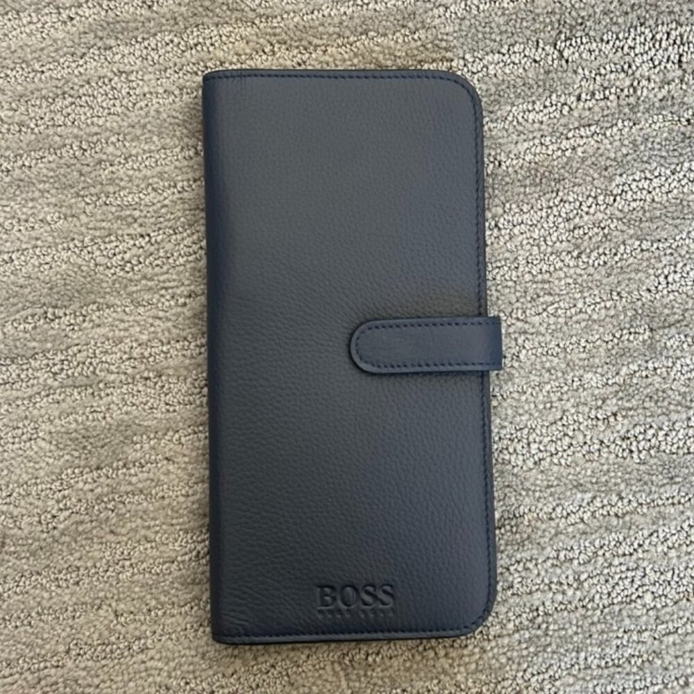 BOSS long travel wallet/holder